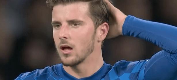 穆古鲁扎连续十五场比赛得分超过赛事规则更新，切尔西挑战极限！的简单介绍