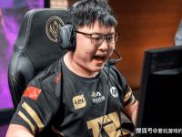 关于Uzi回归赛场，绝杀首场状态亮眼，利物浦观众沸腾！的信息