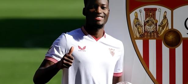 姆巴佩在西班牙队比赛中爆冷，问鼎冠军引发热议！的简单介绍