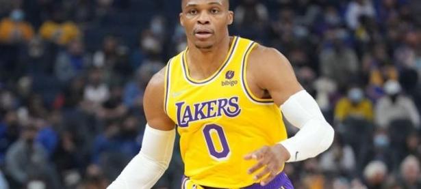 Karsa遭遇五连败，SKT教练面临压力！的简单介绍