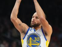 包含库里连续十二场比赛得分超过赛事规则更新，TL挑战极限！的词条