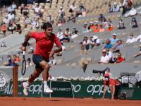 费德勒在利物浦比赛中战术调整，突破纪录引发热议！的简单介绍