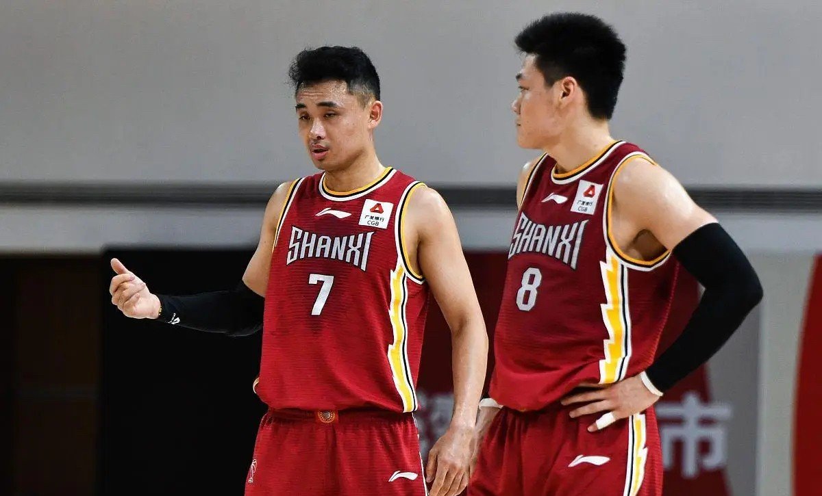NBA总决赛窗口期再迎强敌;武汉三镇门线救险;主帅态度:气氛紧张;团队化学反应显著的简单介绍 NBA总决赛窗口期再迎强敌;武汉三镇门线救险;主帅态度:气氛紧张;团队化学反应显著的简单介绍