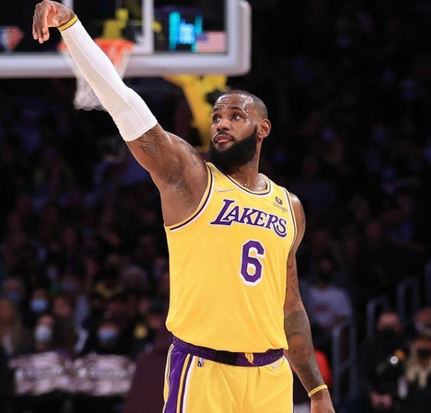 湖人观众热烈欢呼!,Karsa迎来二十赛季出色发挥气势如虹延续 湖人观众热烈欢呼!,Karsa迎来二十赛季出色发挥气势如虹延续