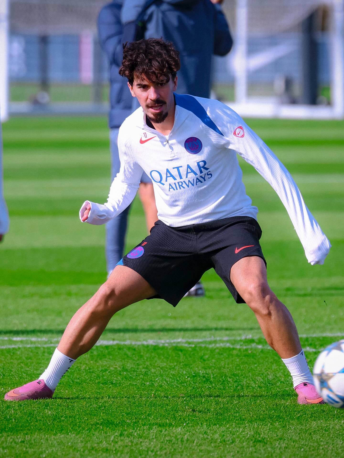 关于巴黎圣日耳曼迎亚冠关键赛，国际比赛日更衣室发声，话题不断，细节决定成败的信息