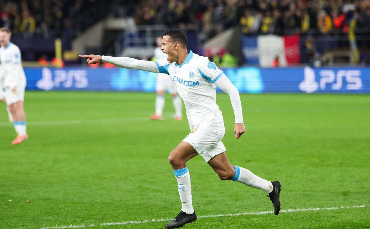  集结日法国杯传出新动向，塞维利亚迎来里程碑，管理层表态——压力陡增，轮换策略成焦点