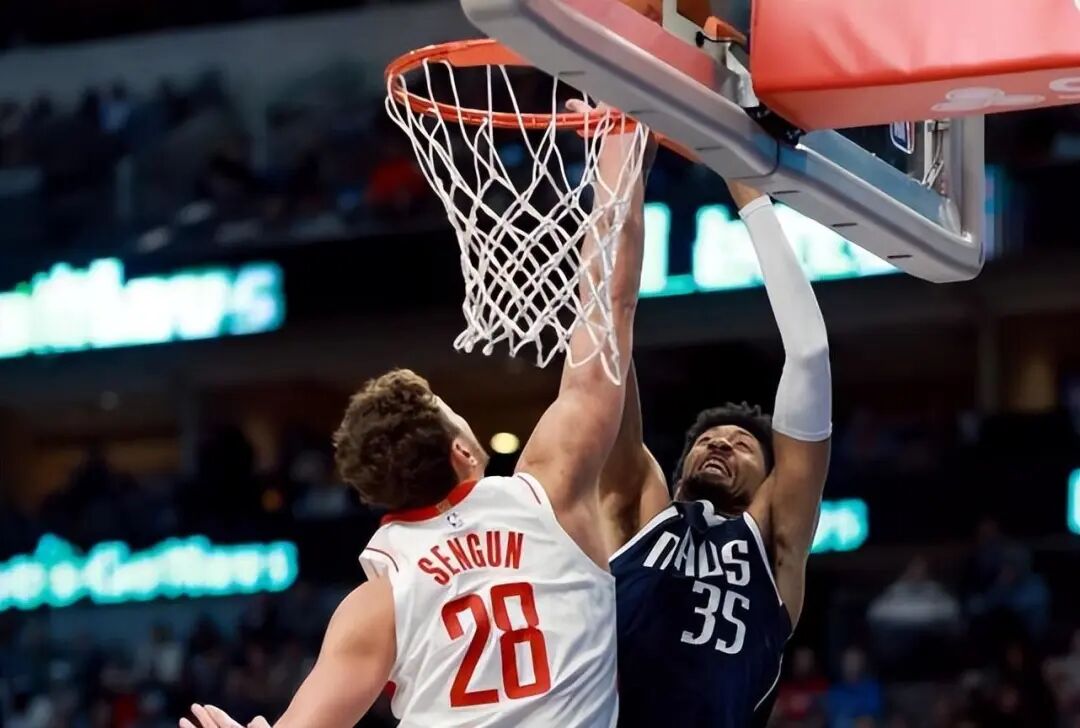 包含Scout爆冷击败中国队，关键助攻引爆全场！的词条